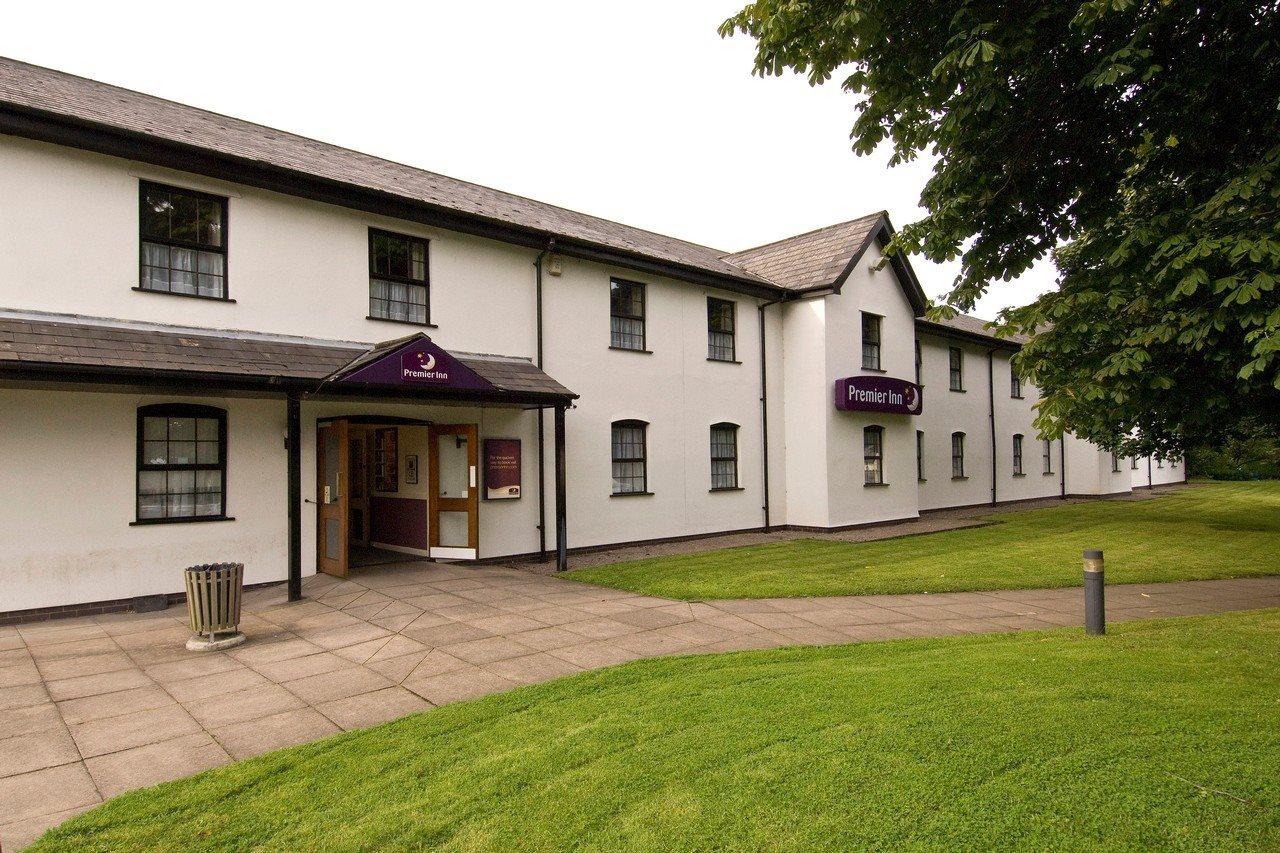 Premier Inn Cardiff East Exterior photo